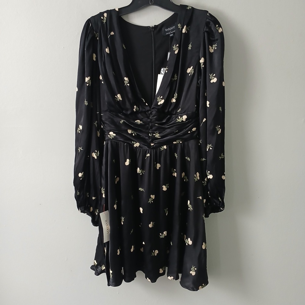 Bardot Celia Floral Midi Dress Size Small Satin Balloon Sleeve V-Neck Button NWT